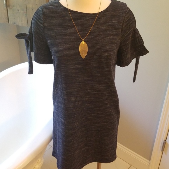 L She and Sky cold shoulder dress - Picture 5 of 8